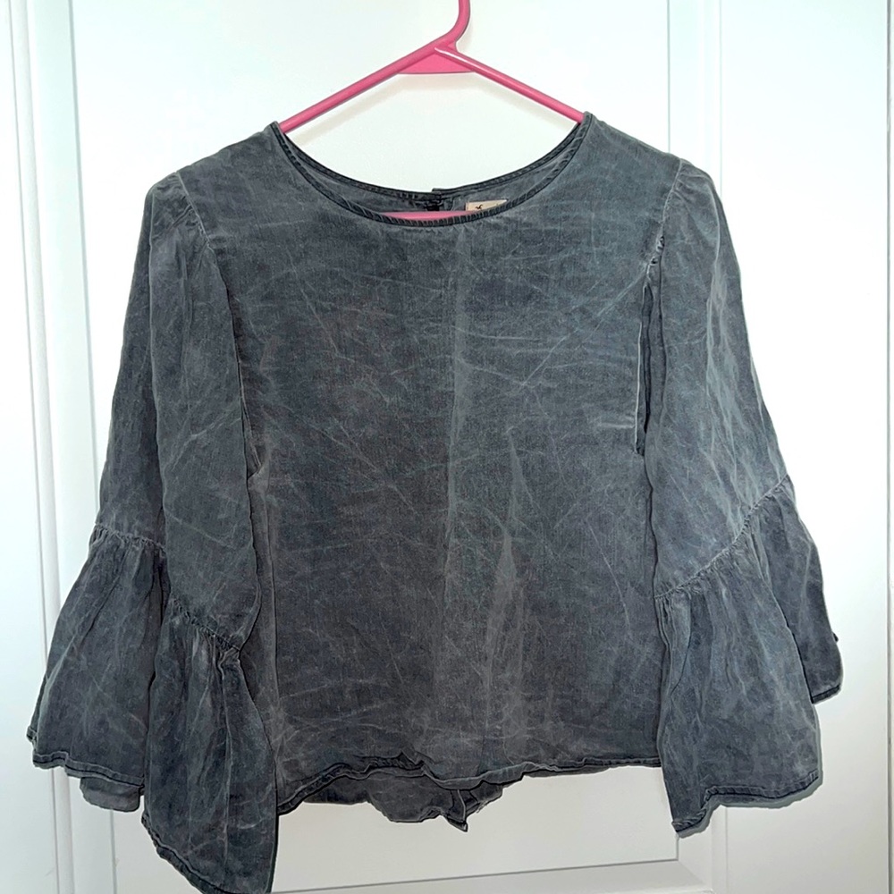 Hollister Small flare sleeve denim gray shirt